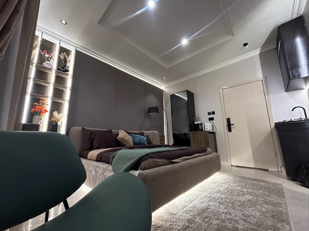 Luxury Studio Apartment with Pool and Gym
