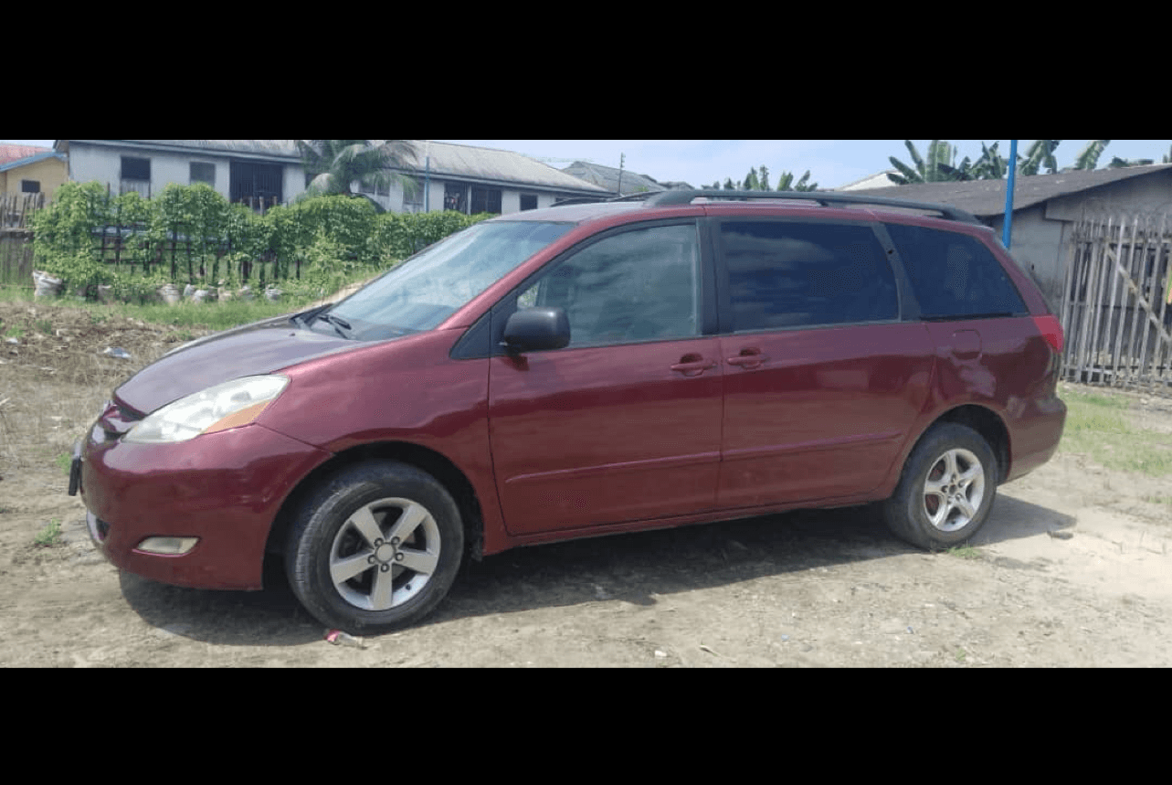 Sienna Bus Rental In Rivers State