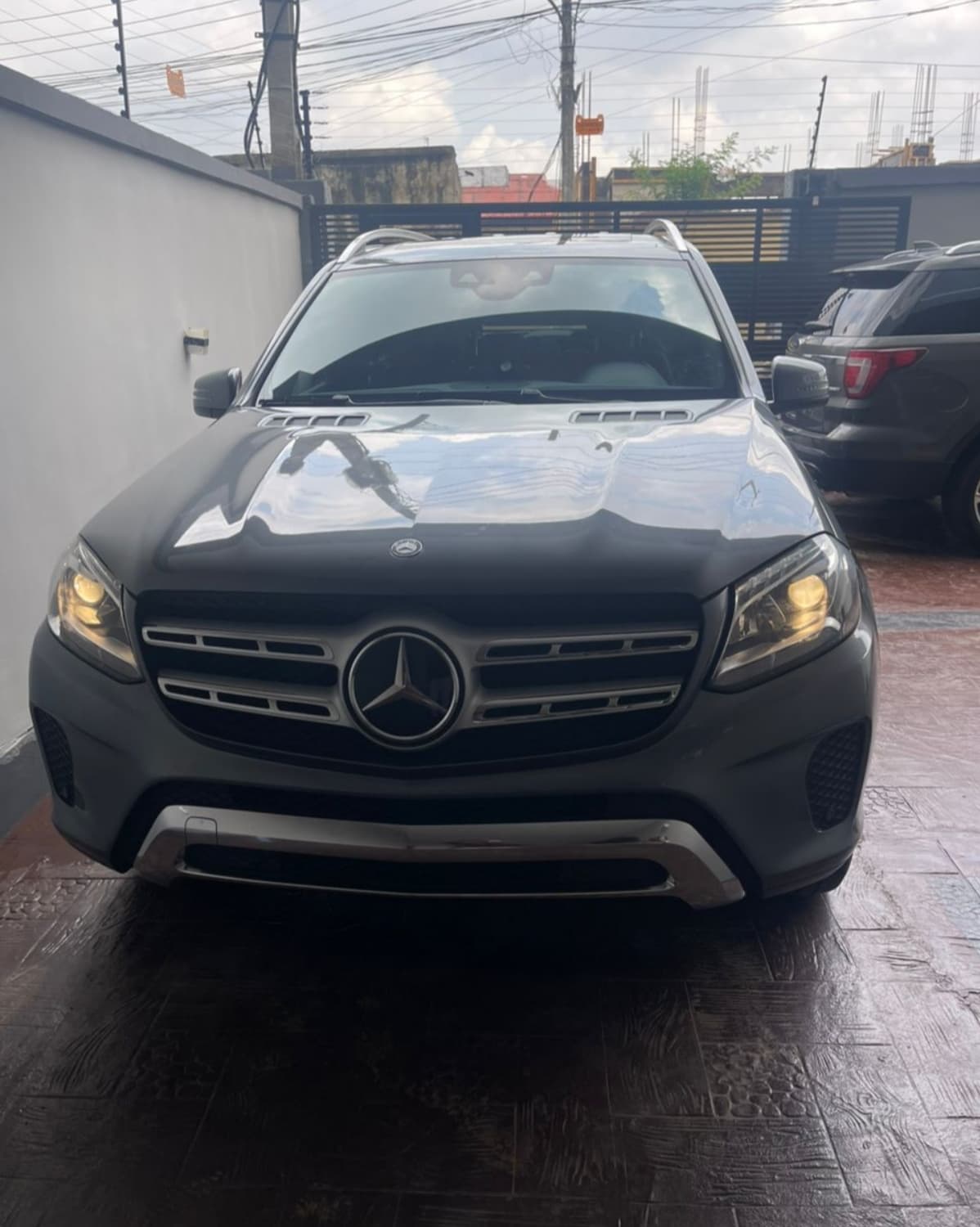 Car Hire (Benz) In Lagos - 12hrs