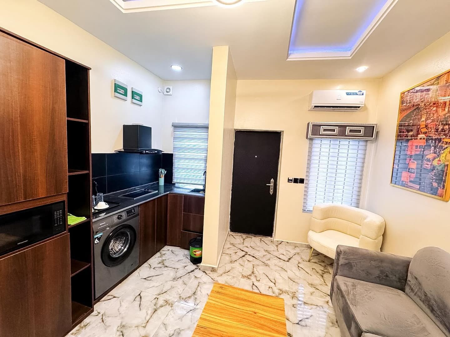 Lagos Studio Apartment (Sangotedo)