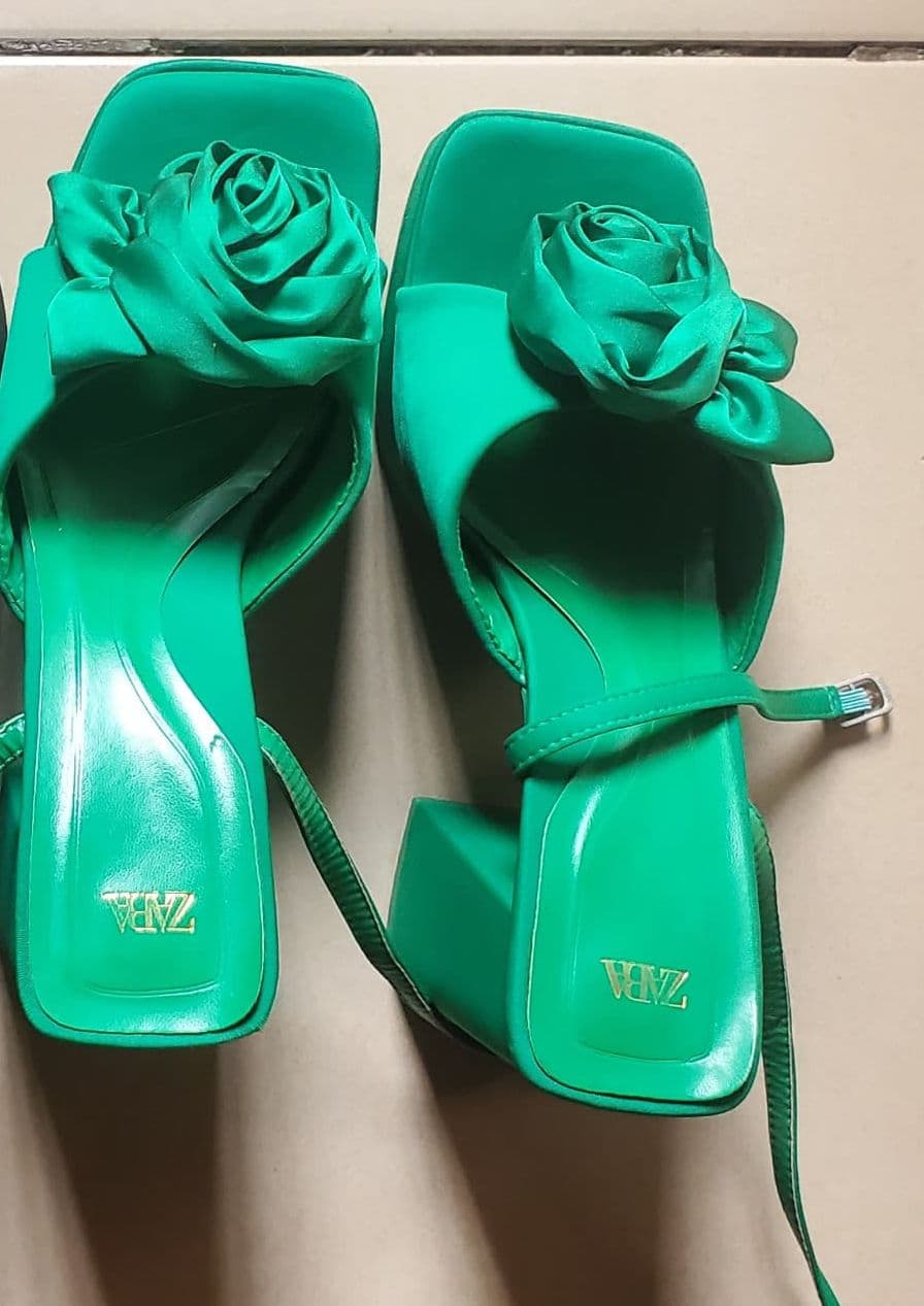 Shoe Rental (Size 39)