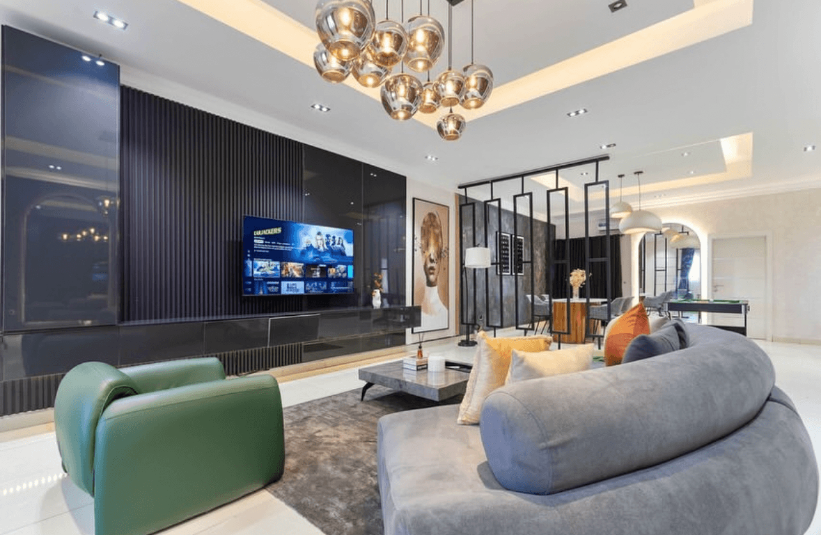 Luxurious 3 Bedroom Apartment With Swimming Pool