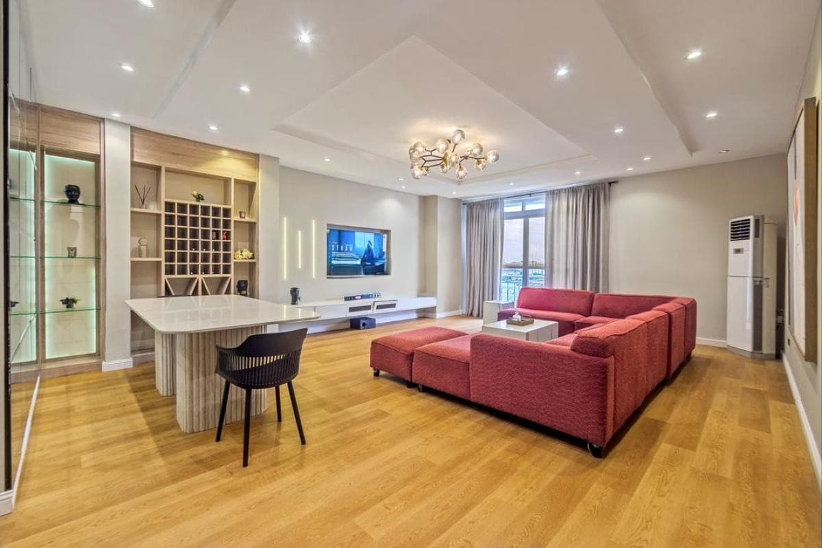Stunning 3-bedroom pentfloor apartment in Lekki