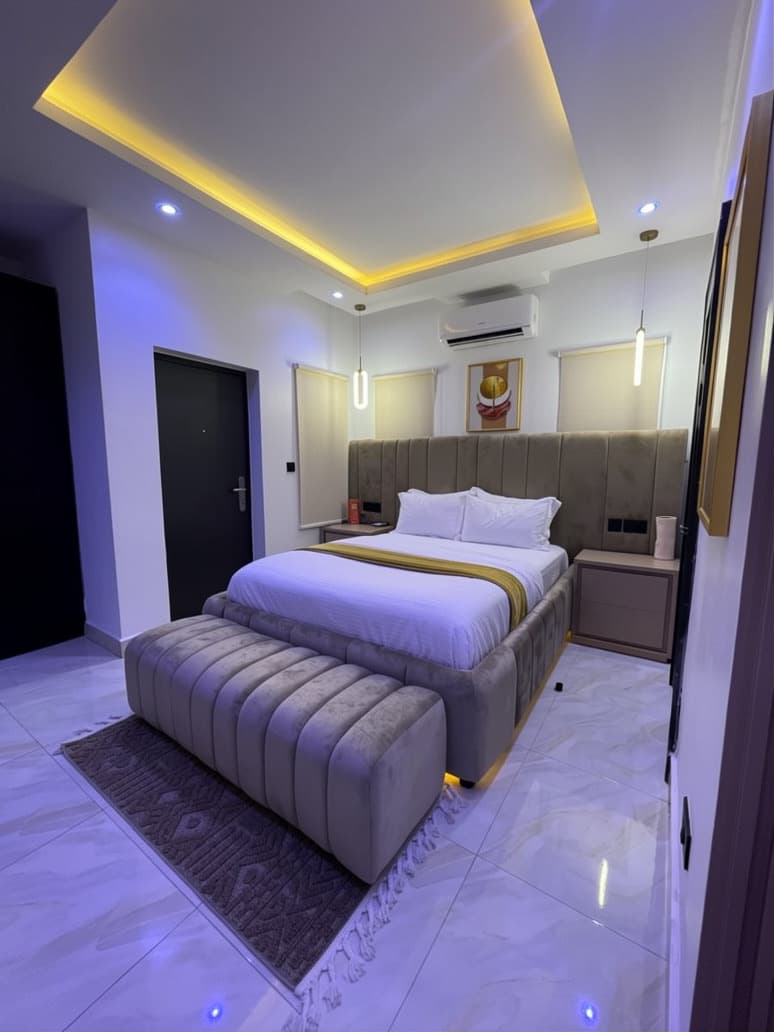 Luxury 2 Bedroom Apartment With Ps5 And Outdoor GamesIn Ikeja