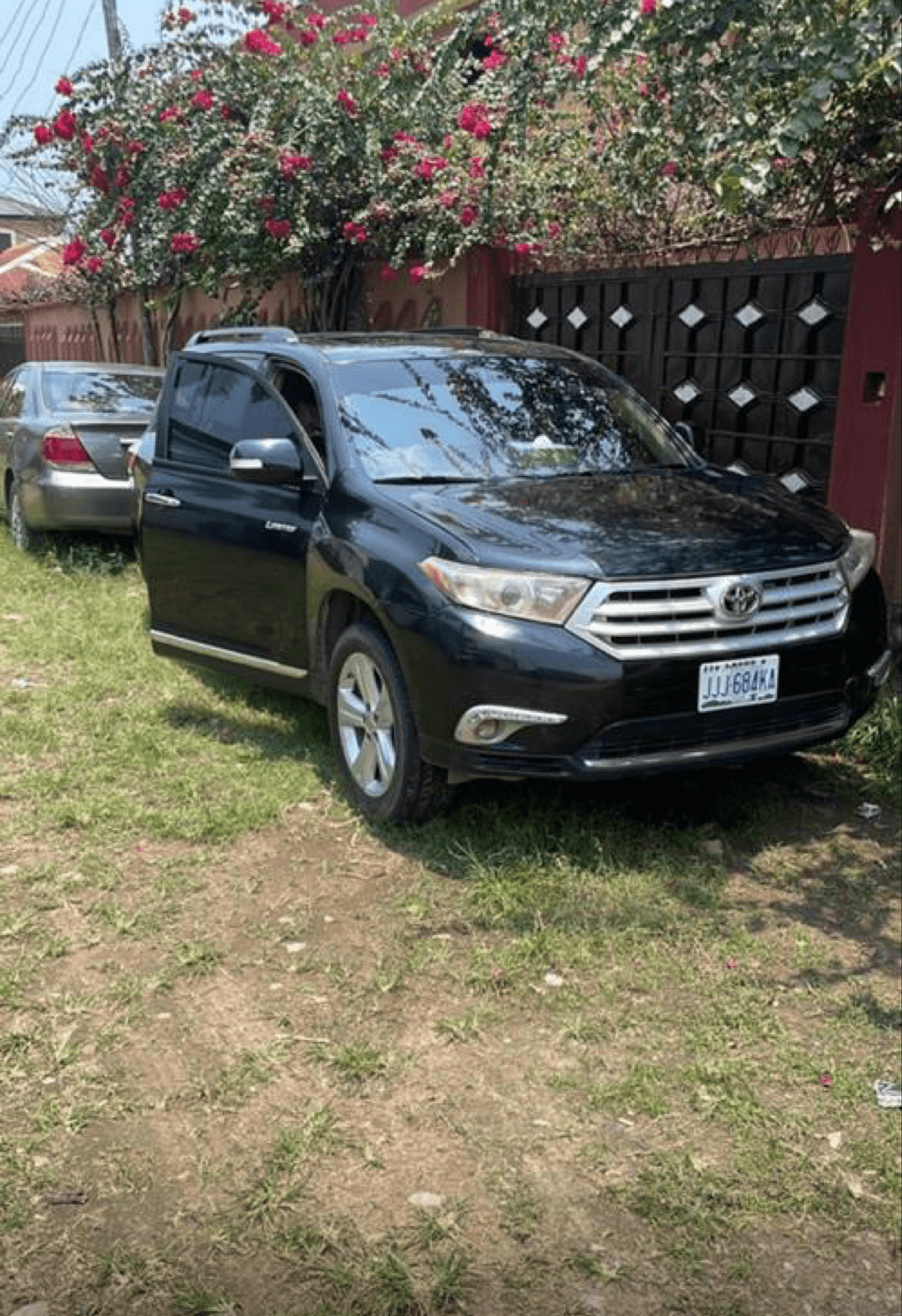 Highlander Car Available For Rent In Lagos