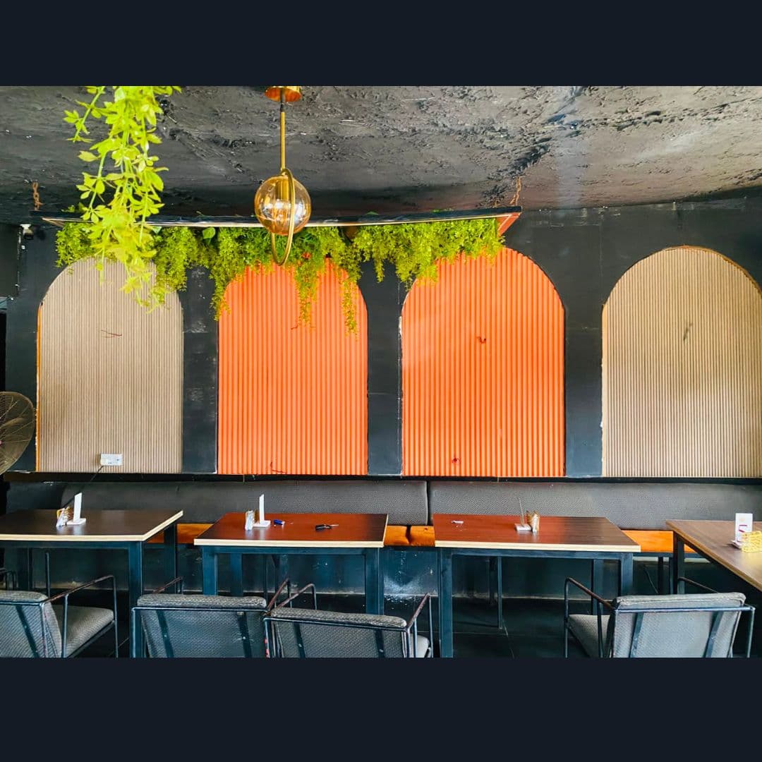 Modern Restaurant Space (Weekly)