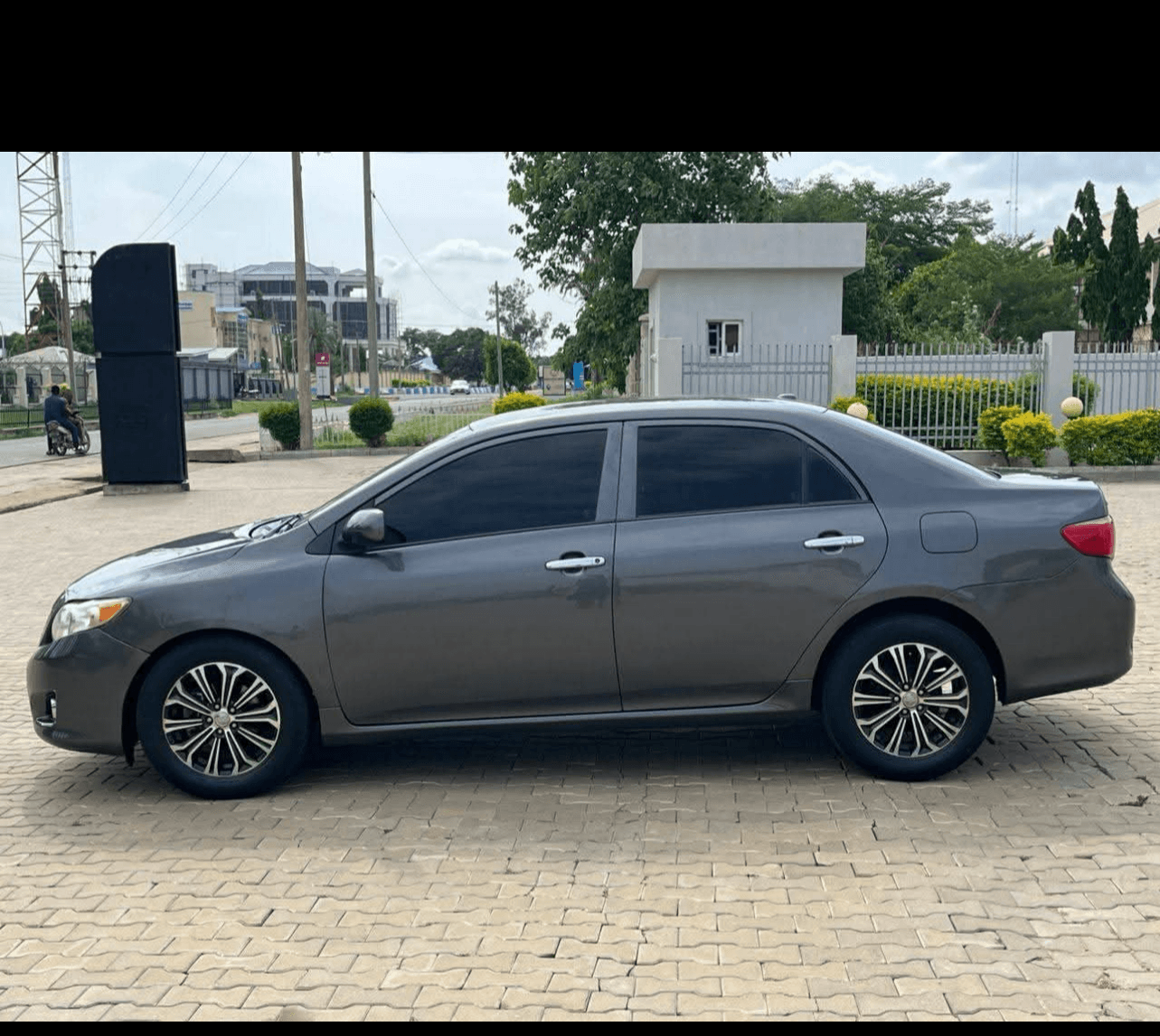 Corolla  Car With a Professional Driver In Akwa Ibom