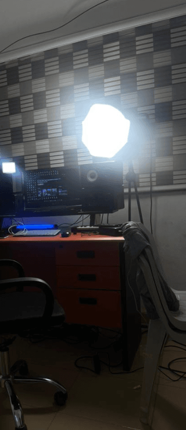 Professional Studio Light For Rent