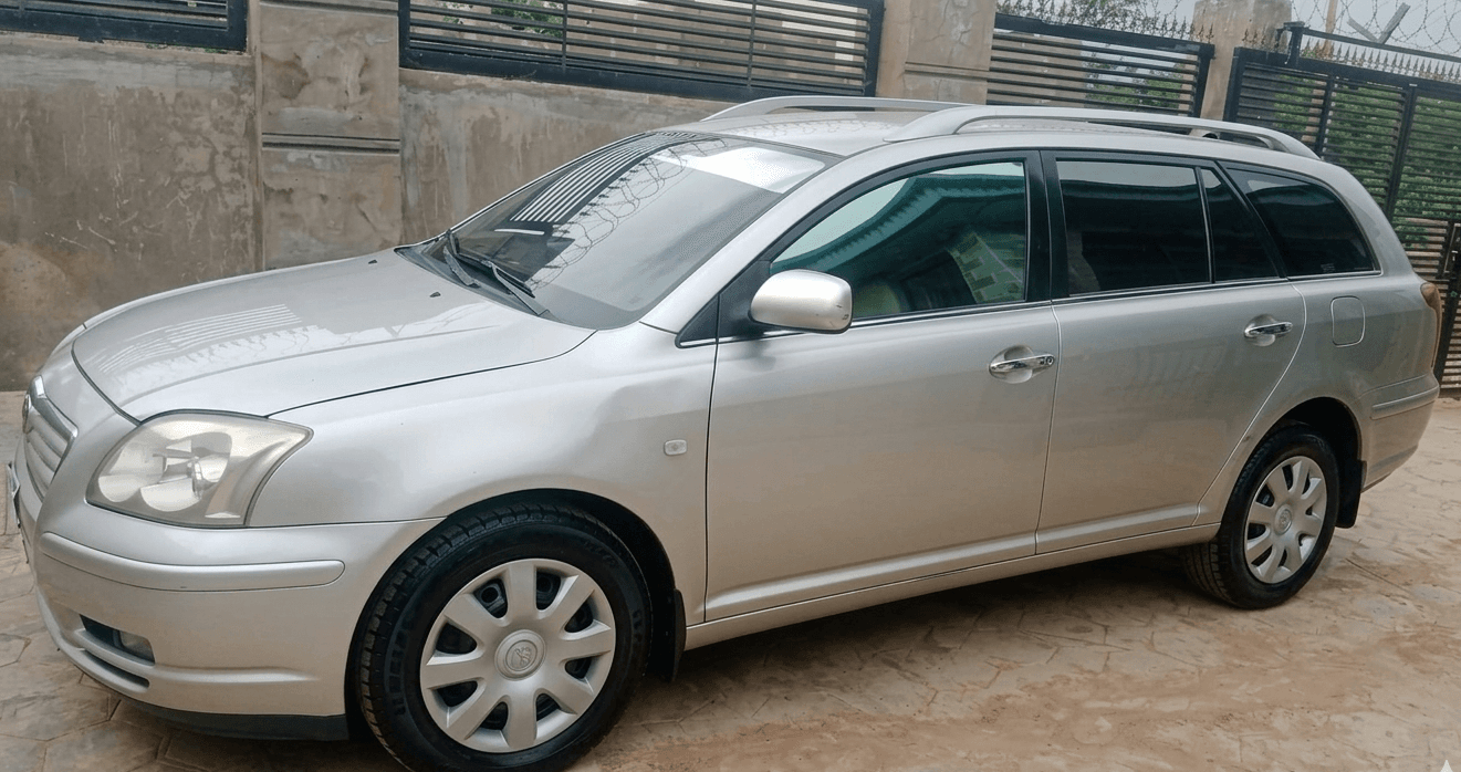 Toyota Avensis For Hire Within Ibadan With Driver