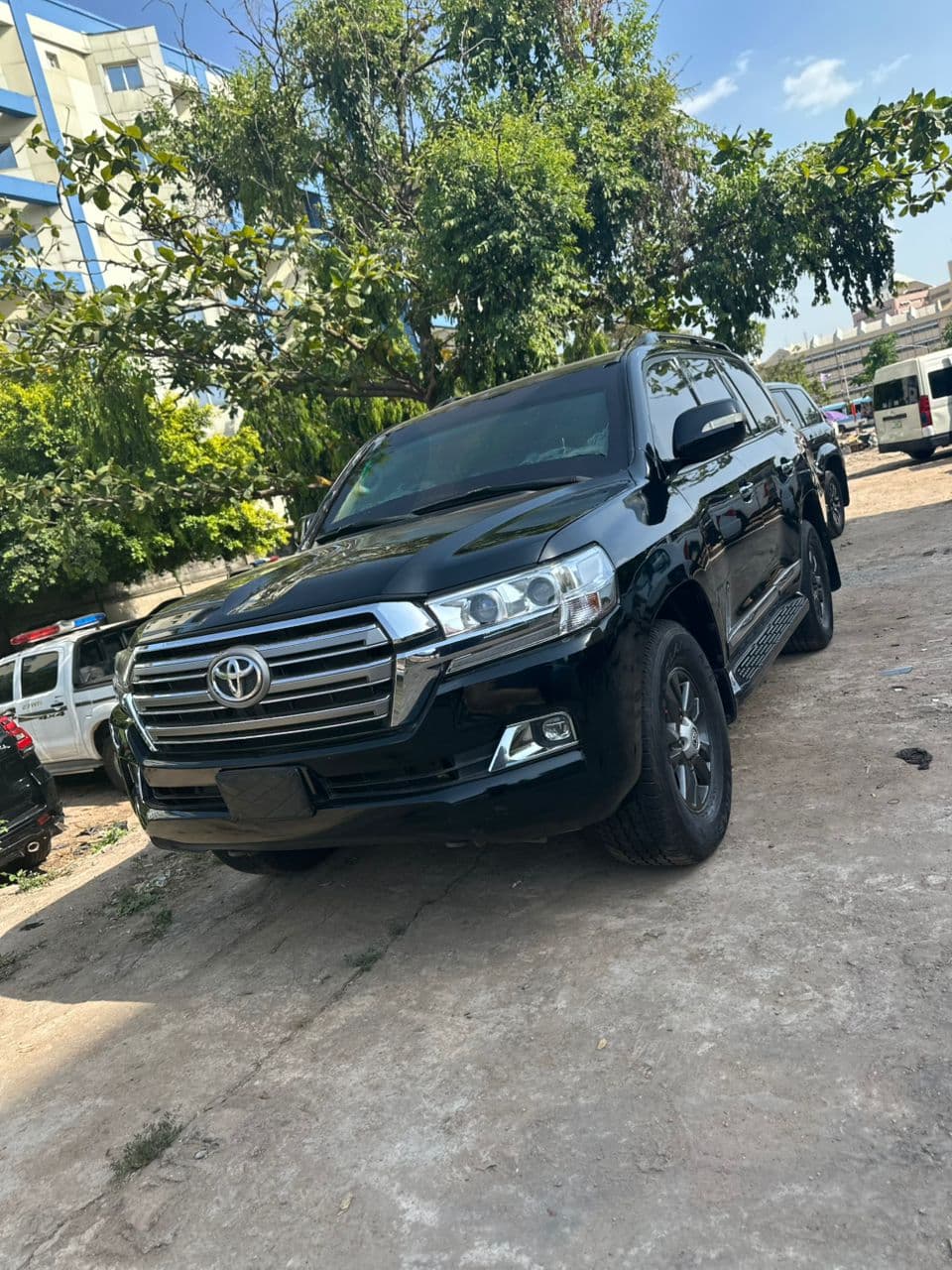 2020 Toyota Land Cruiser For Rent, Comes With A Driver