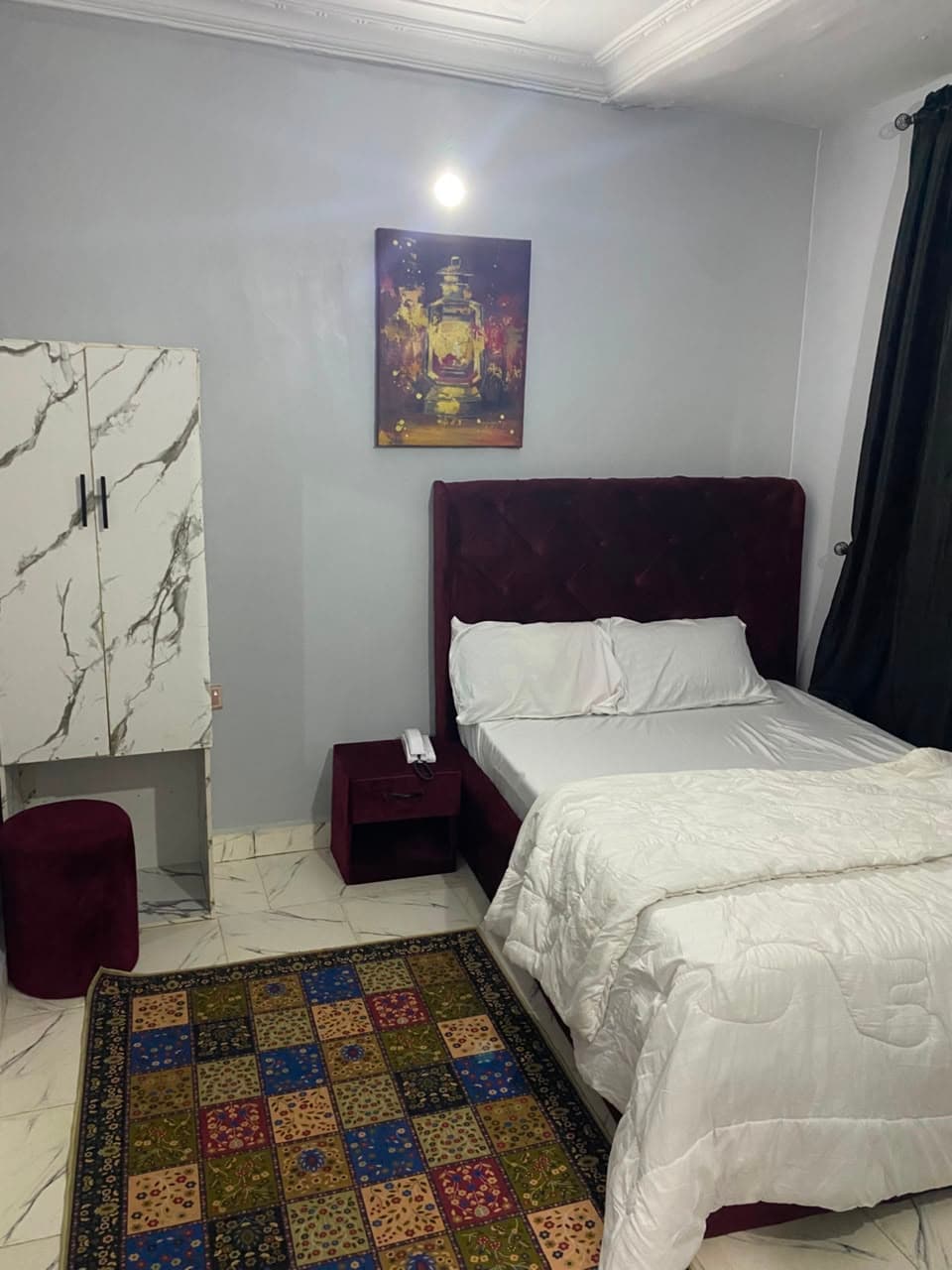 Private Short-Let Bedroom (Room 3 Upstairs)