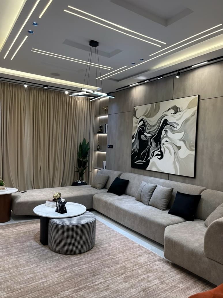 Luxury 2 Bedrooms Apartments with Pool, Gym & PS5