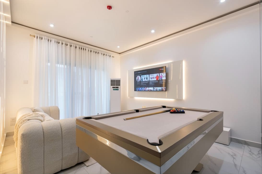 Luxury 2 Bedroom with PS5 & Snooker