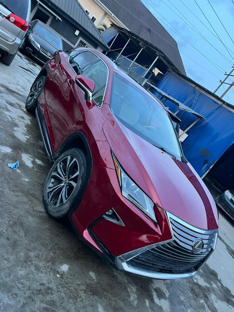 Toyota Lexus 350 2018 (Self Drive)