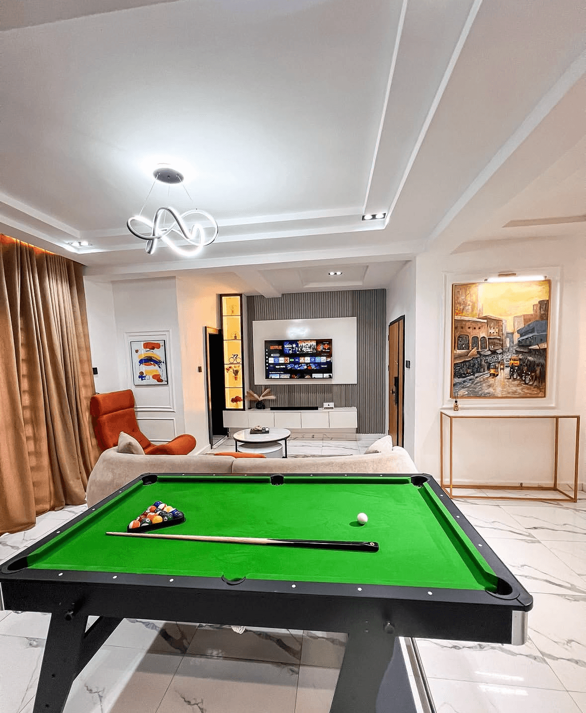 Luxury 1 Bedroom Apartment